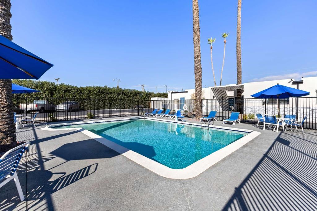 Surestay Hotel by BEST WESTERN Phoenix Airport , AZ 85008 near Sky Harbor International Airport View Point 4
