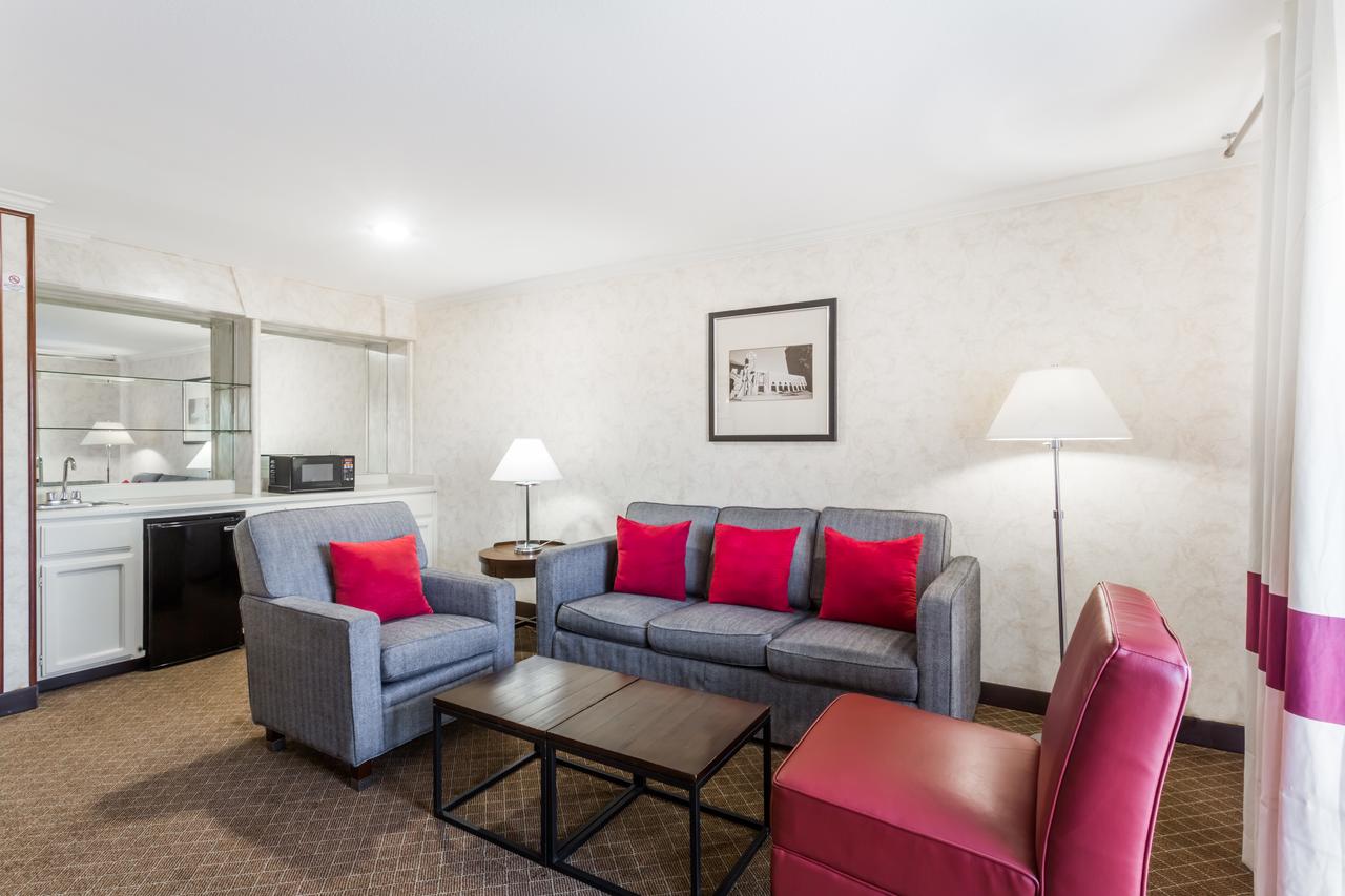 Wyndham Garden Silicone Valley , CA 95138 near Norman Y. Mineta San Jose Intl Airport View Point 10