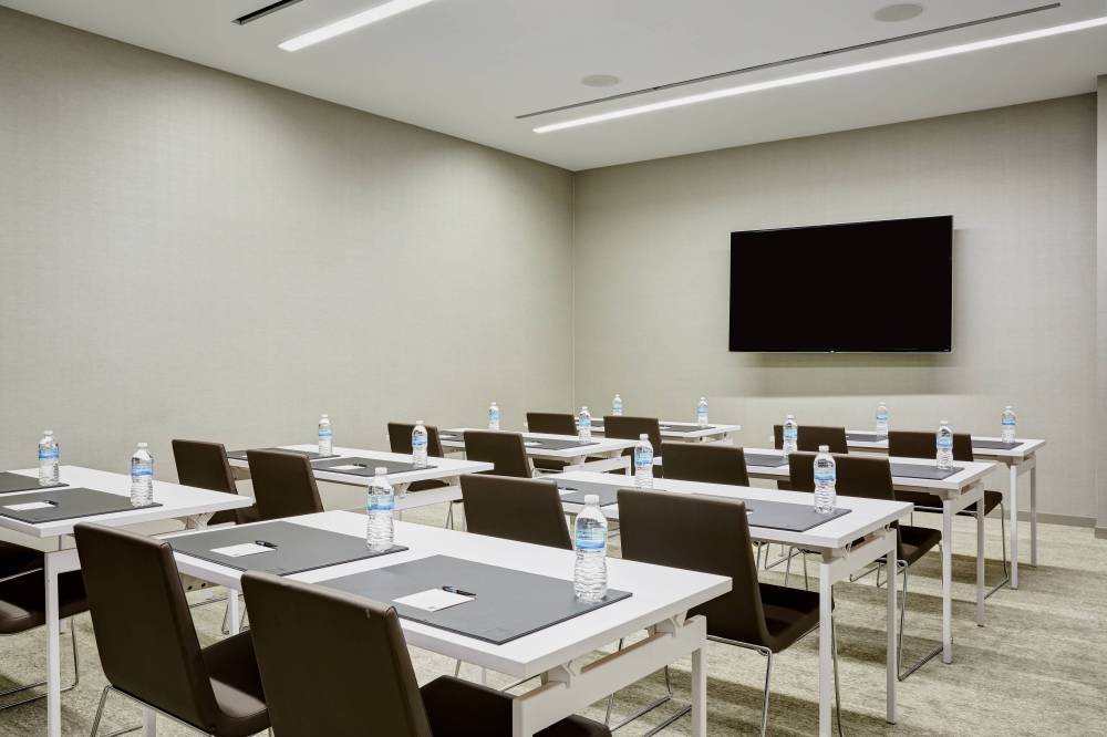 Ac Hotel By Marriott Irvine 9