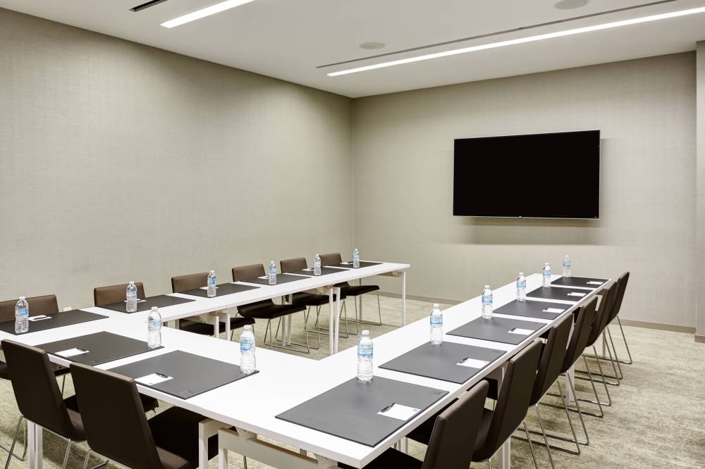Ac Hotel By Marriott Irvine 10