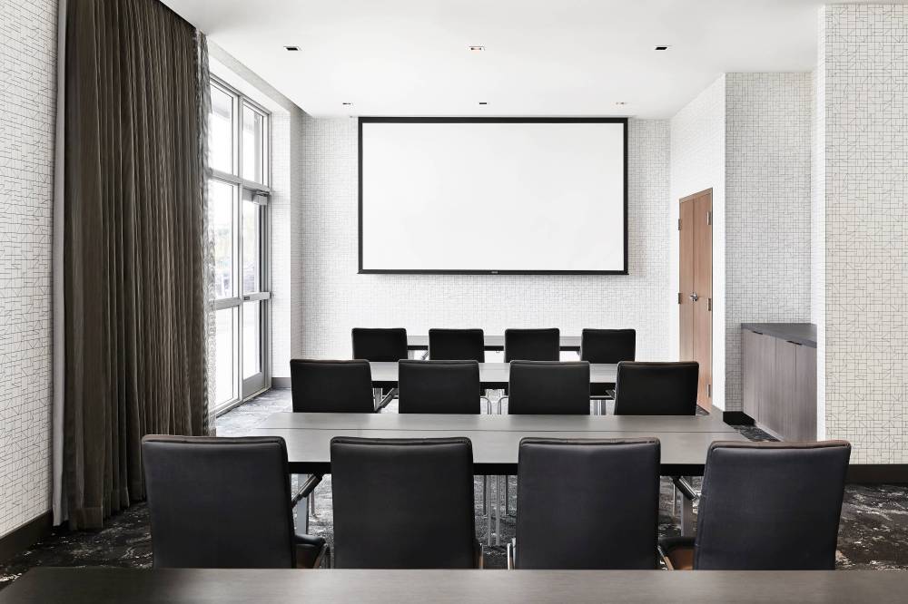 Ac Hotel By Marriott Miami Nw-doral 9