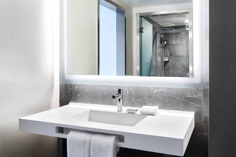 Ac Hotel By Marriott Pleasanton 2