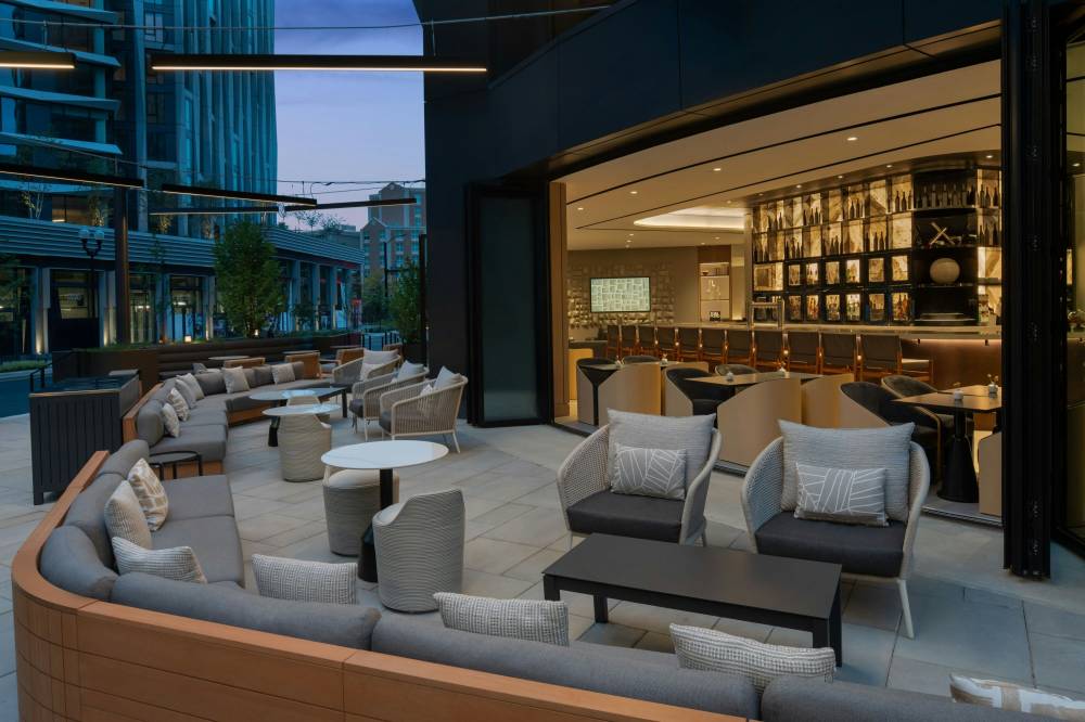 Ac Hotels By Marriott Arlington National Landing 10