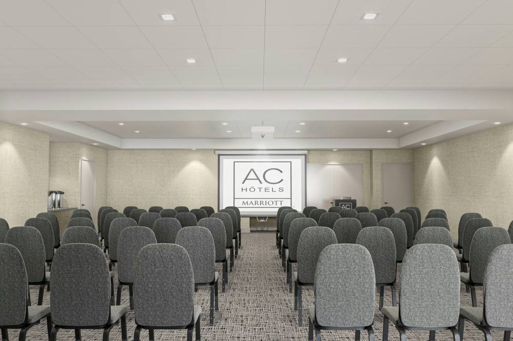 Ac Hotels By Marriott Old Montreal 9