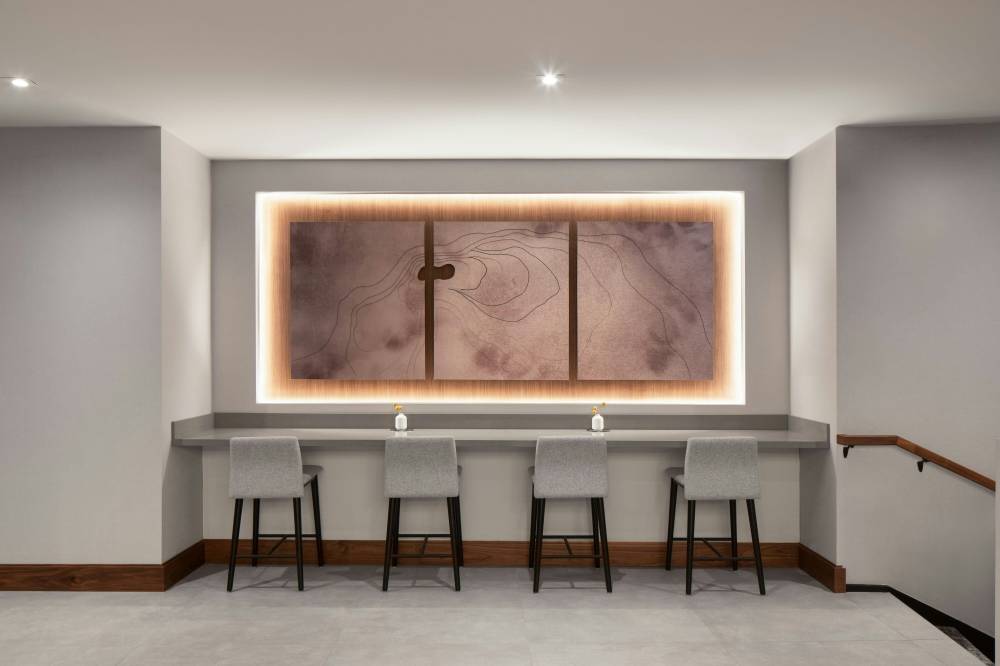 Ac Hotels By Marriott Old Montreal 7