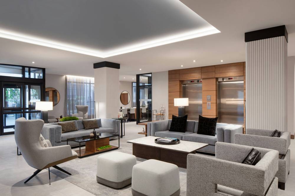 Ac Hotels By Marriott Old Montreal 2