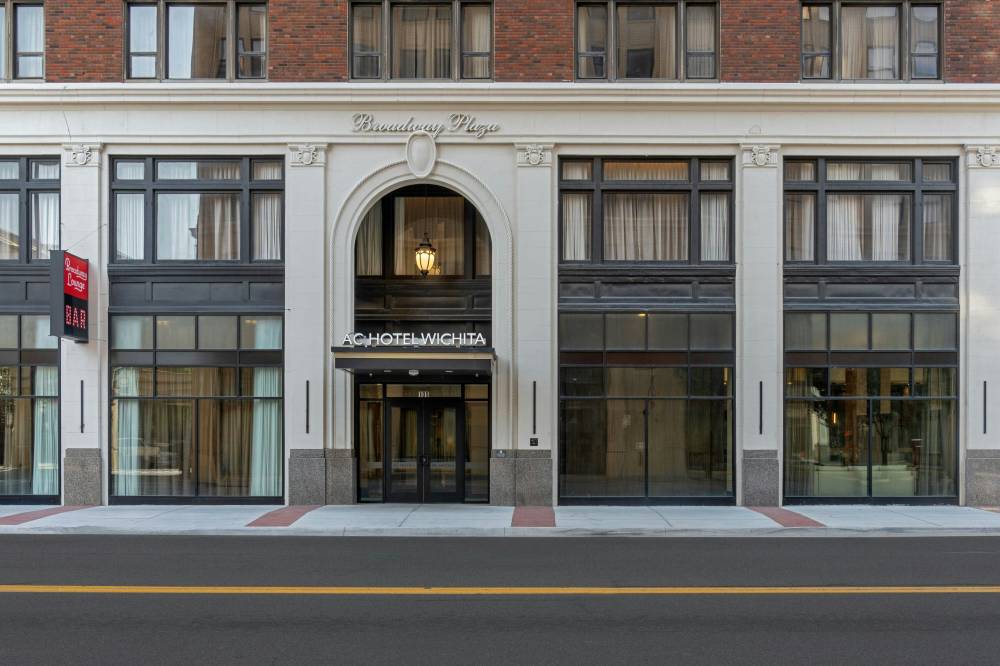 Ac Hotels By Marriott Wichita Downtown 3