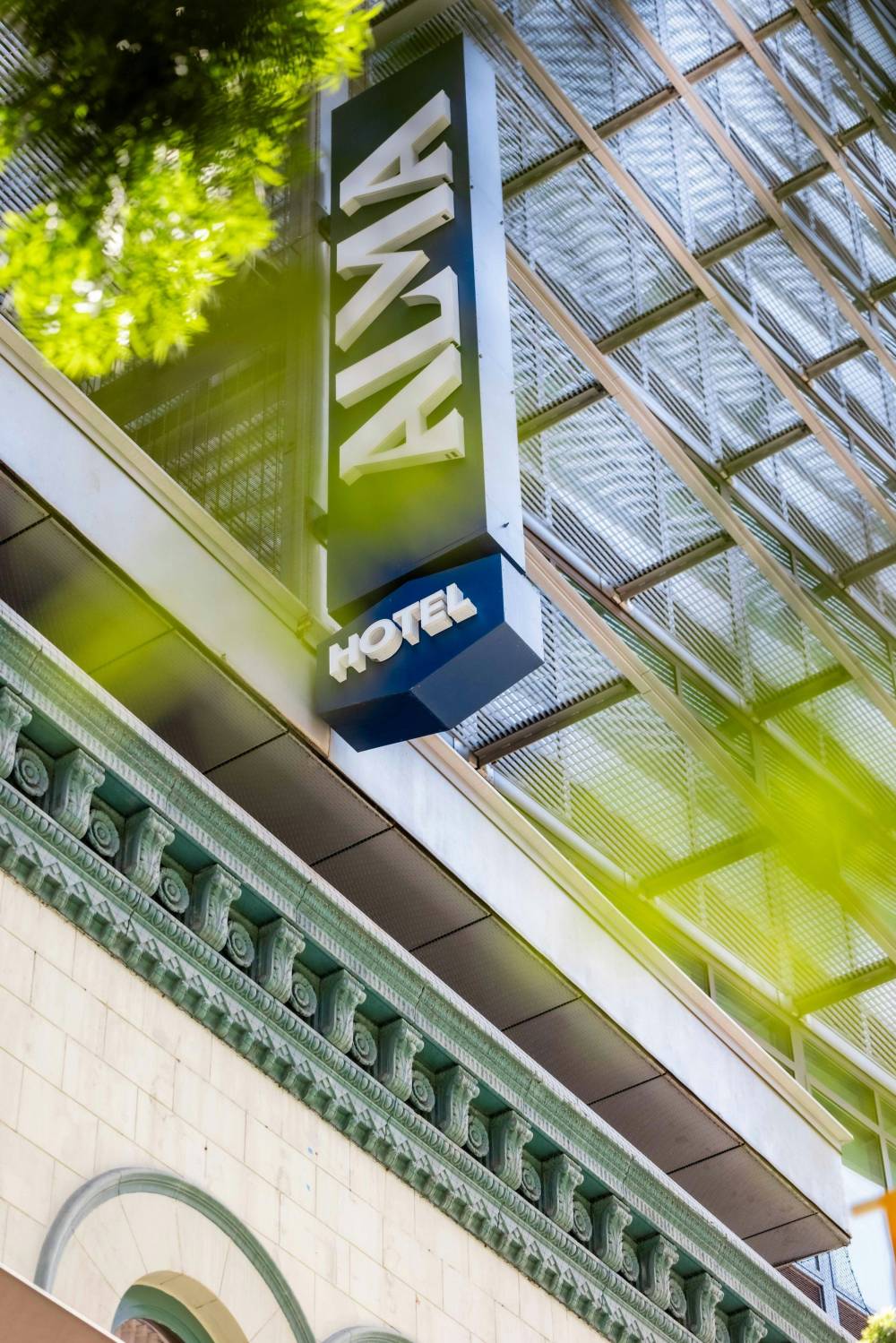 Alma Hotel Sign