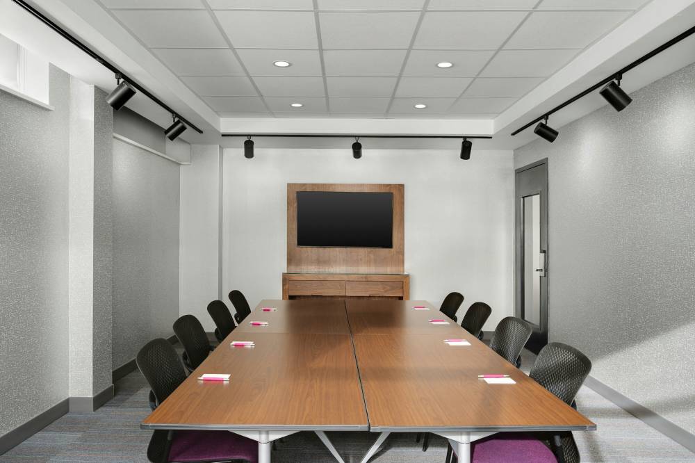 Aloft By Marriott Indianapolis Downtown 4