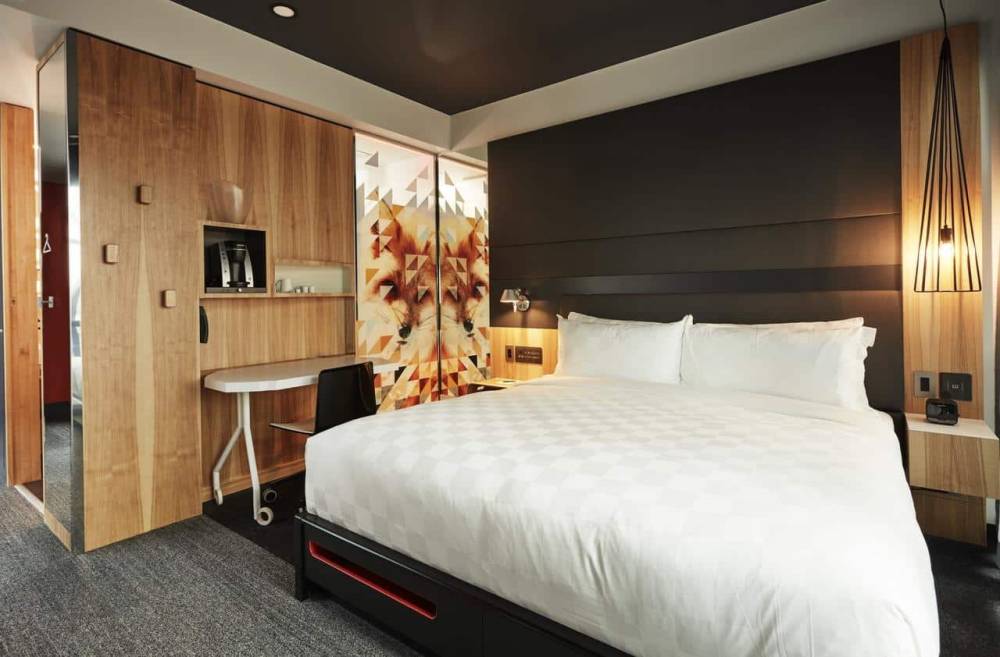 Alt Hotel Calgary East Village 9