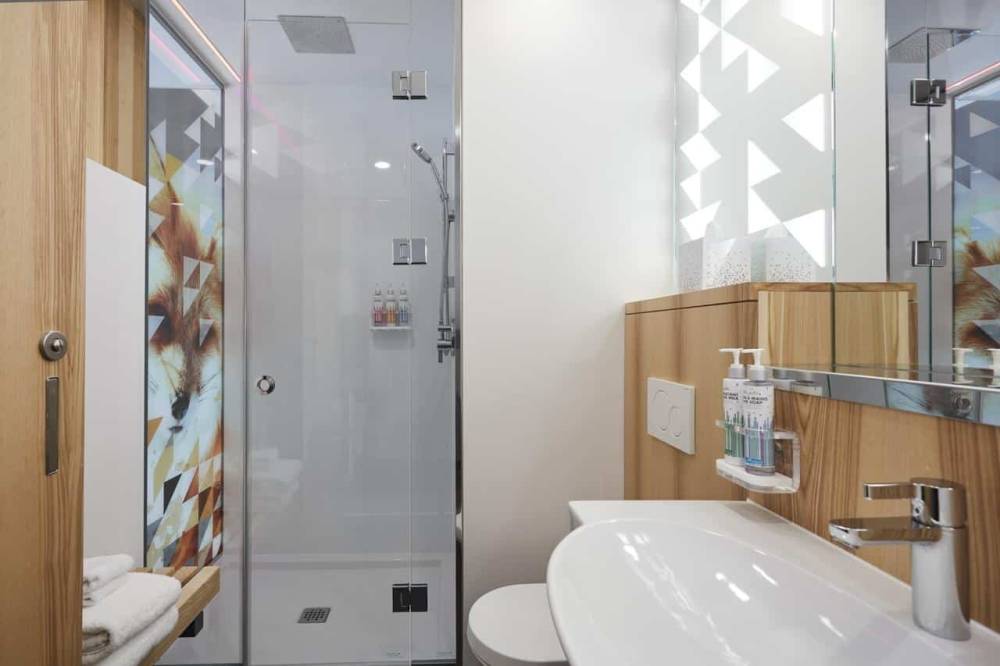 Alt Hotel Calgary East Village 8