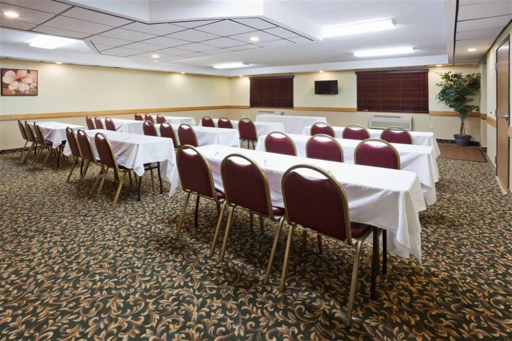 Americinn By Wyndham Fargo West Acres 2