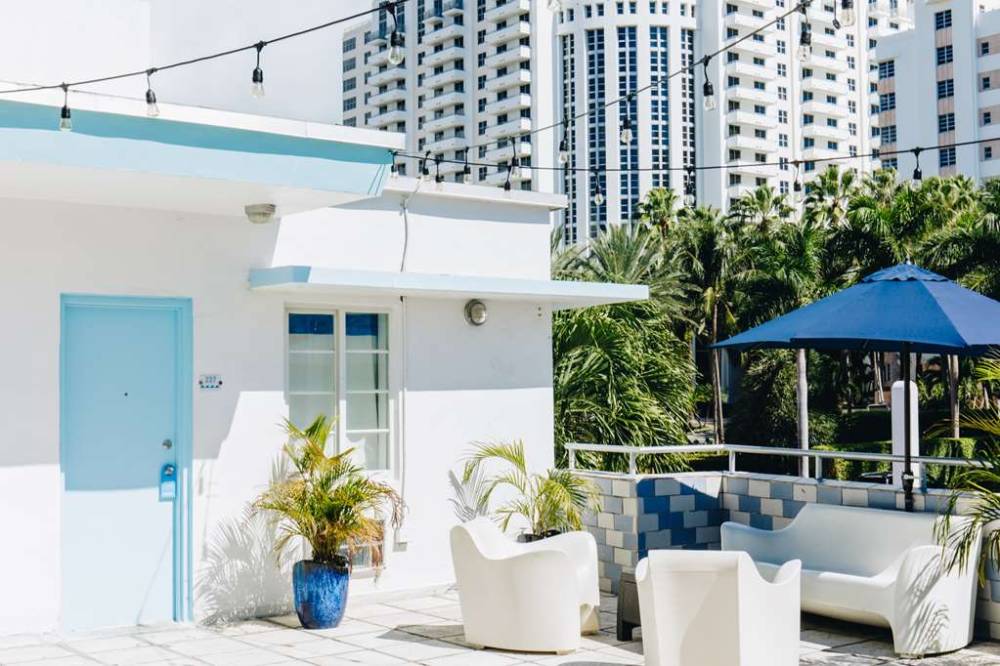 Aqua Hotel And Suites 6