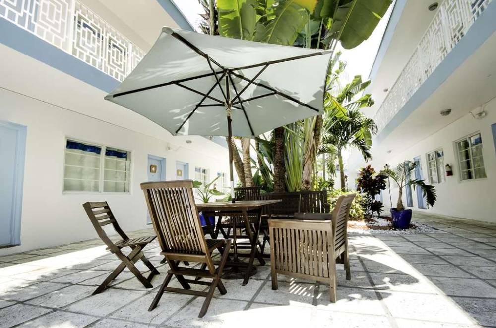Aqua Hotel And Suites 5