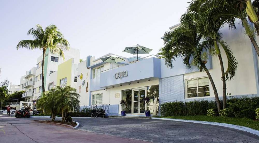 Aqua Hotel and Suites Hotel Exterior
