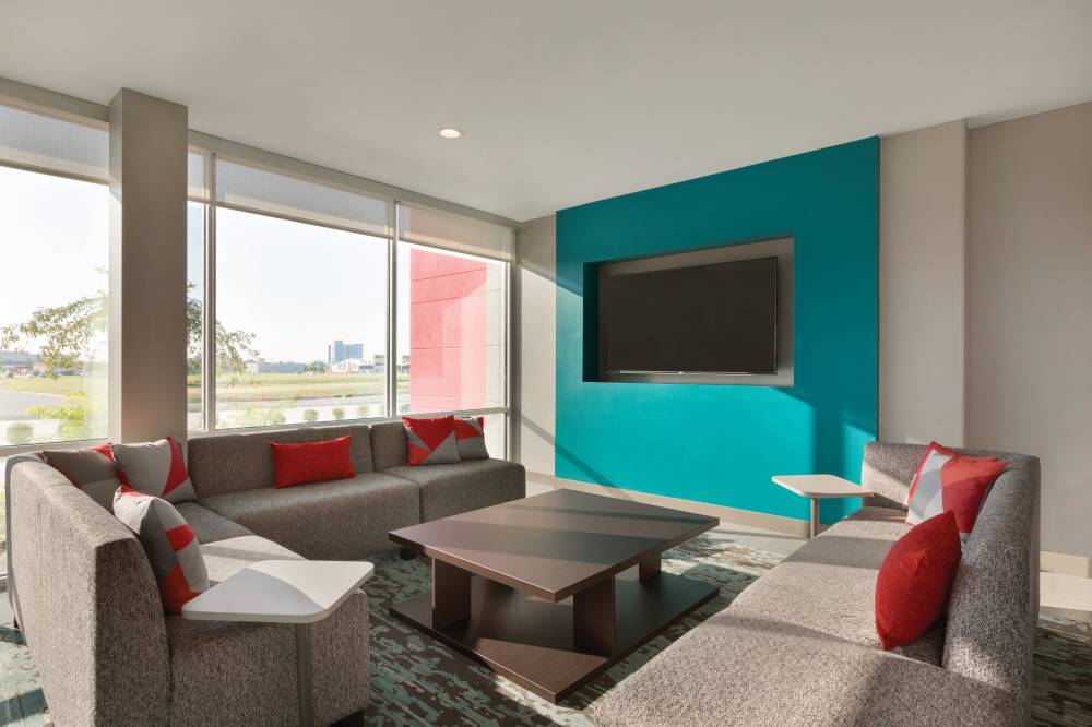 Avid Hotel Madison 3