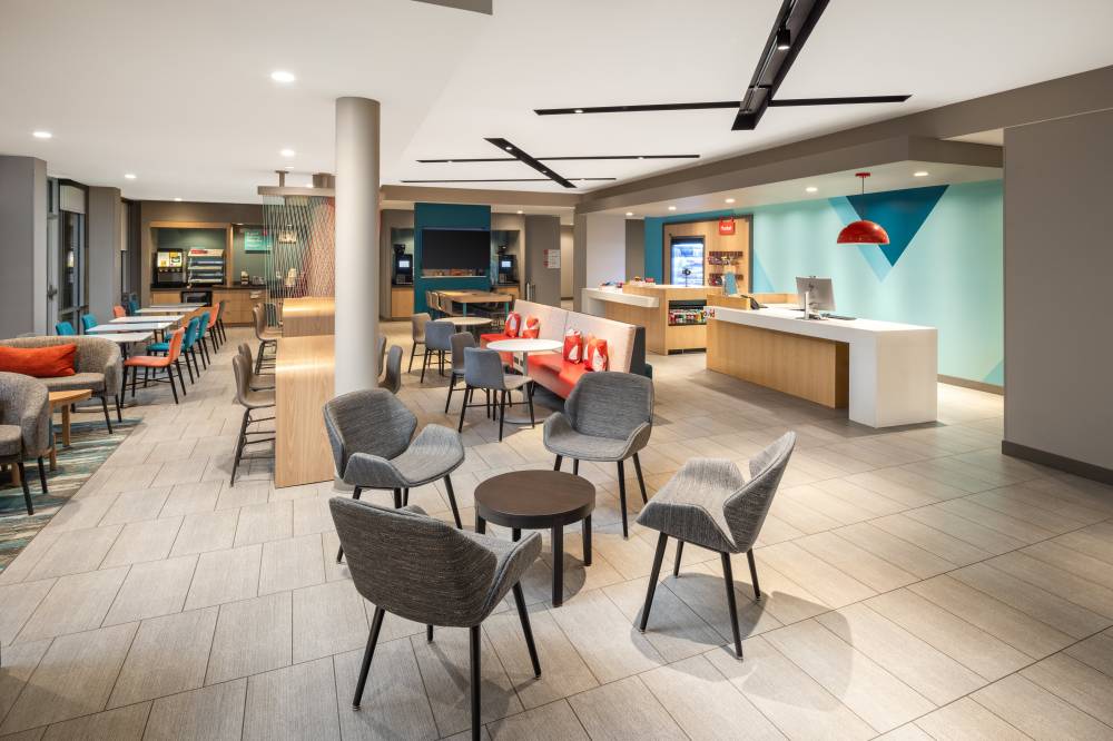 Avid Hotel West By Ihg 3