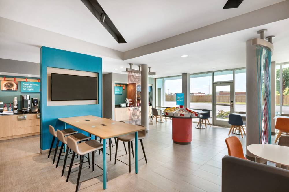 Avid Hotel West By Ihg 9