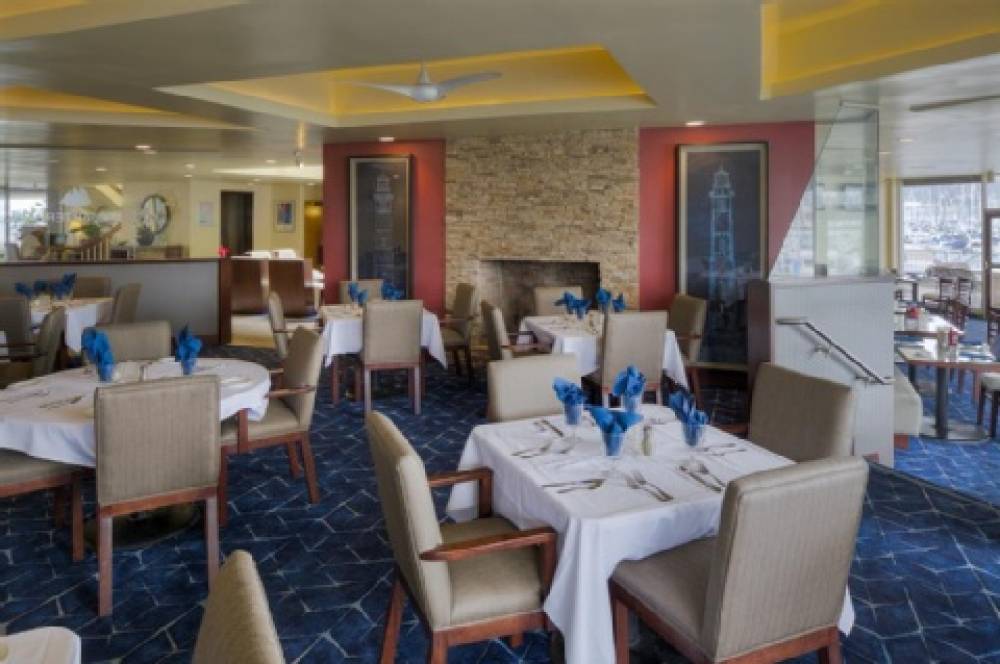 Bay Club Hotel And Marina 3