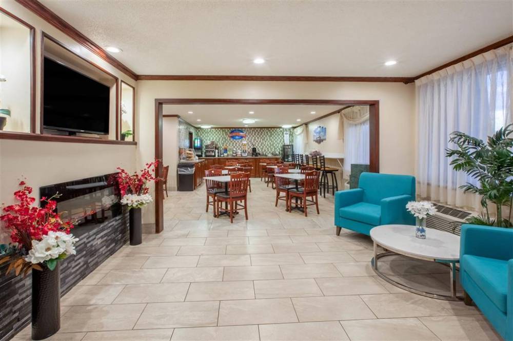 Baymont By Wyndham Grand Rapids Airport 3