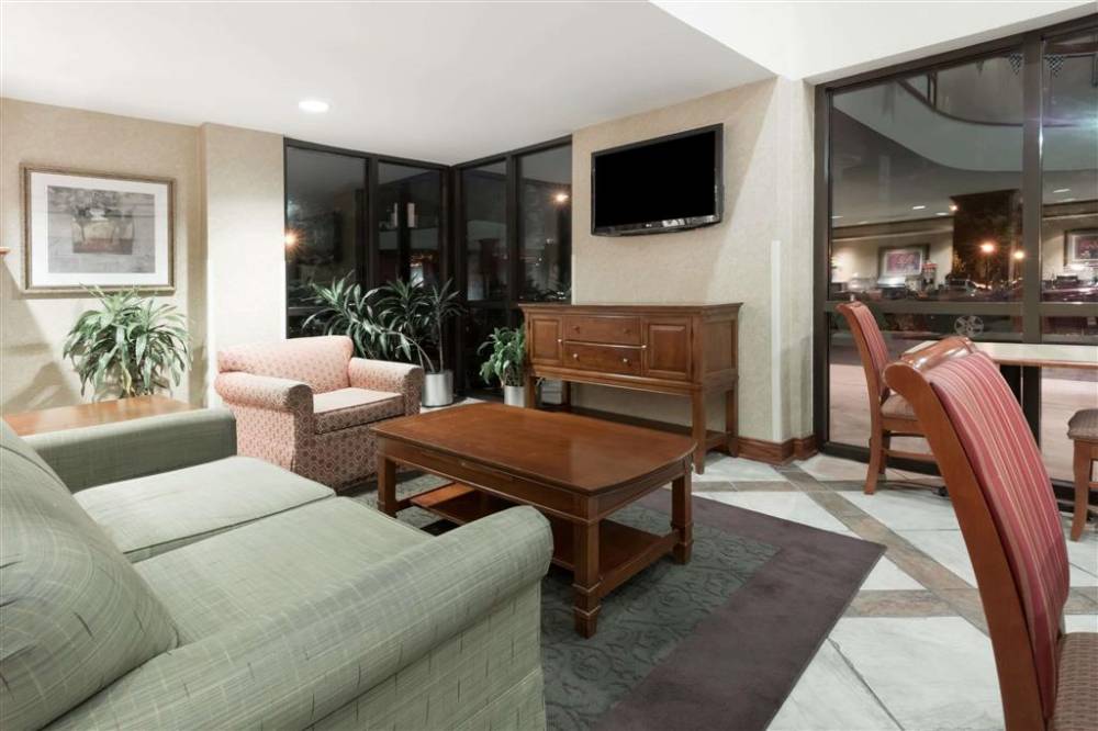 Baymont By Wyndham Indianapolis South 3