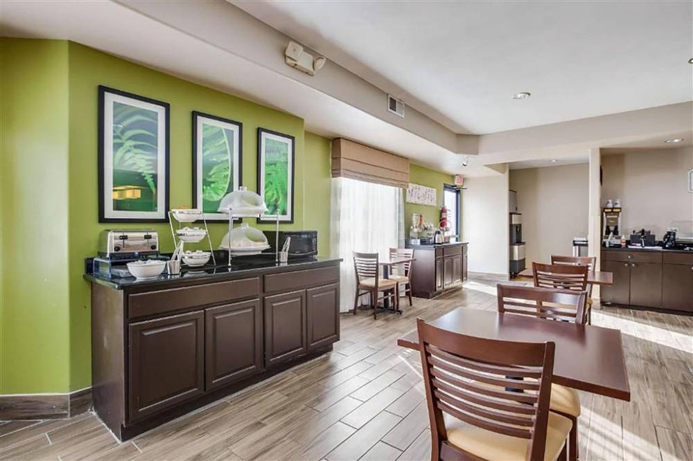 Baymont By Wyndham Milan 6