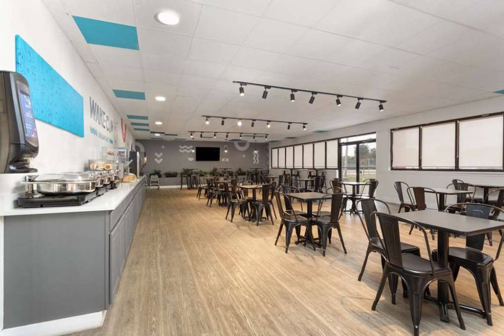 Baymont By Wyndham Orlando North Millenia 7