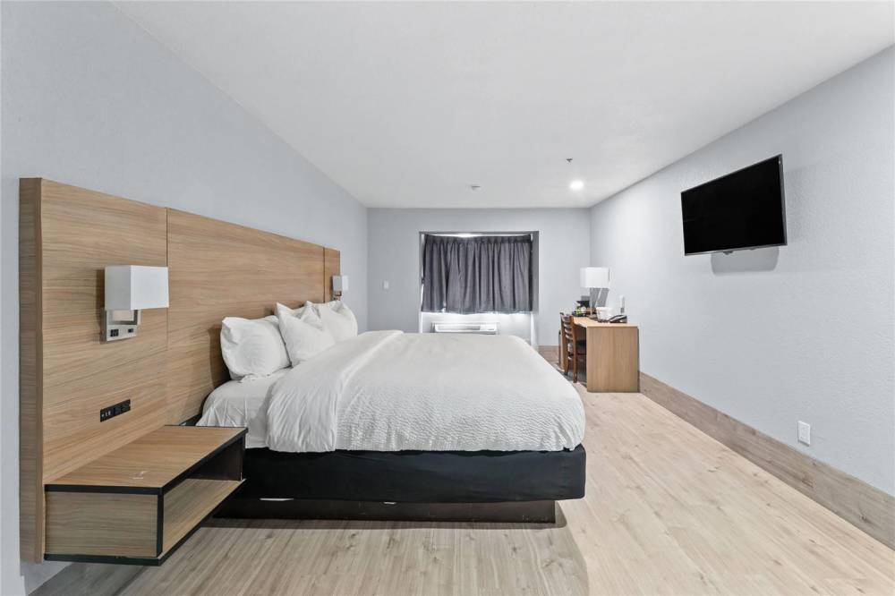Baymont By Wyndham San Antonio Downtown 2