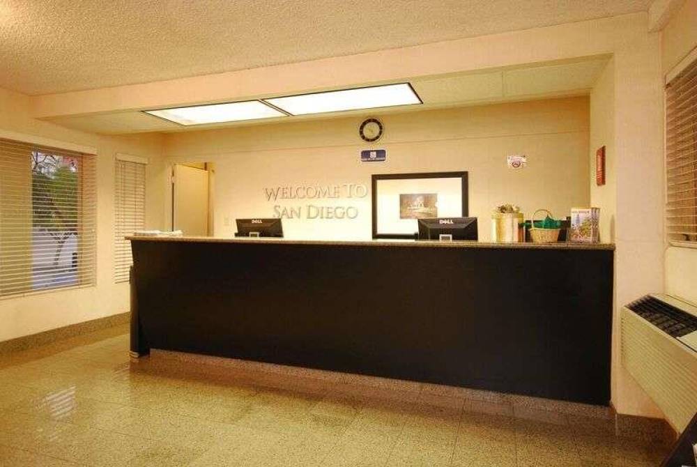 Baymont By Wyndham San Diego Downtown 2