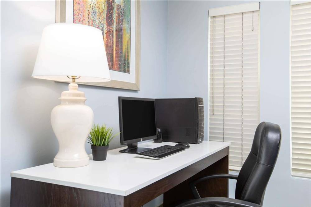 Baymont By Wyndham San Diego Downtown 4