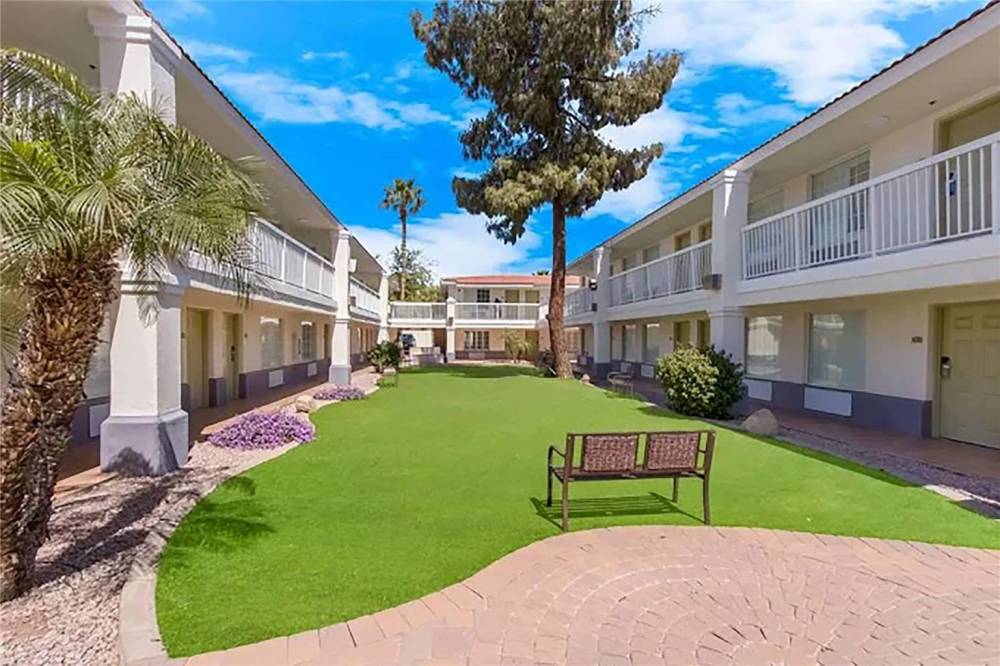 Baymont Inn & Suites By Wyndham Tempe University/phoenix 2