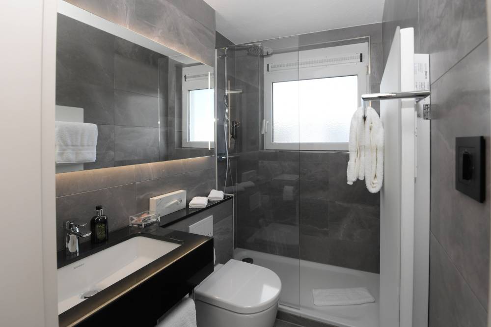 Standard Bathroom