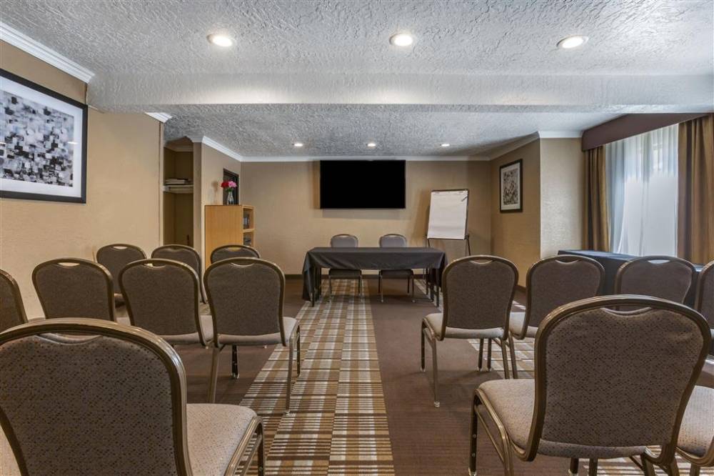 Best Western Airport Albuquerque Inn Suites Hotel & Suites 2