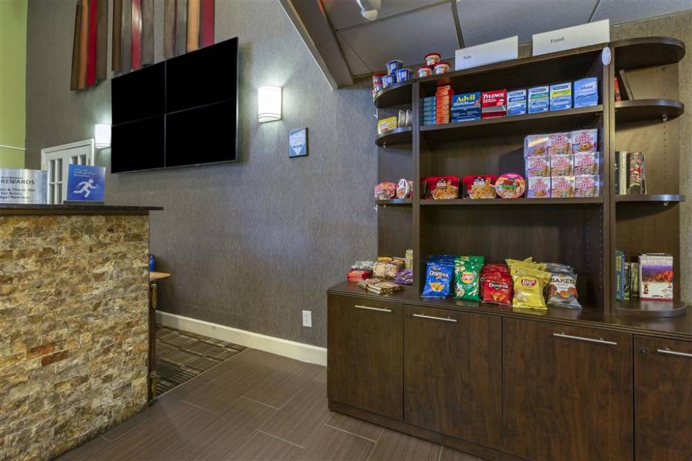 Best Western Airport Albuquerque Inn Suites Hotel & Suites 4