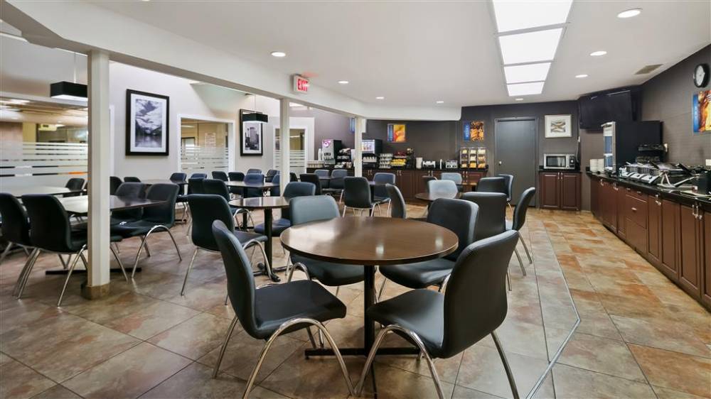 Best Western Airport Inn 5