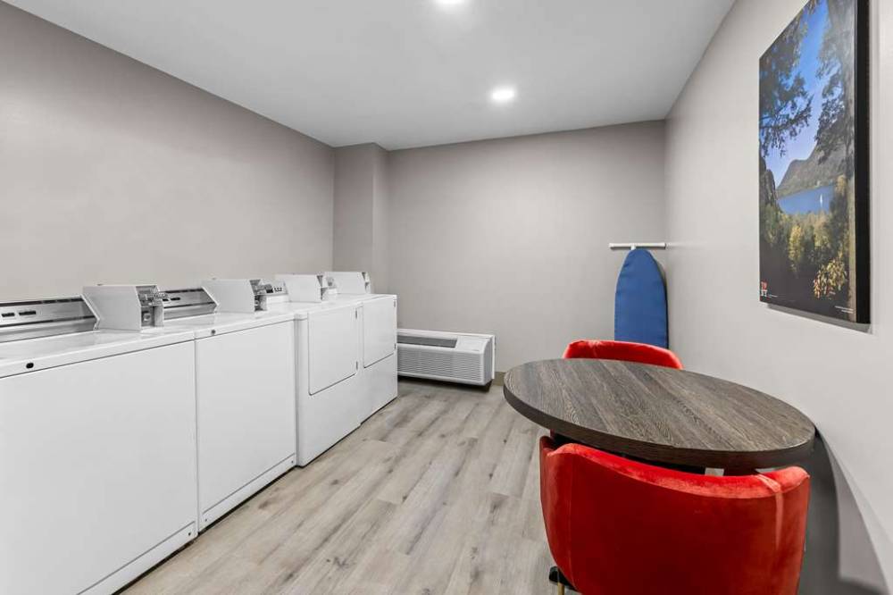 Best Western Buffalo Inn & Suites 4