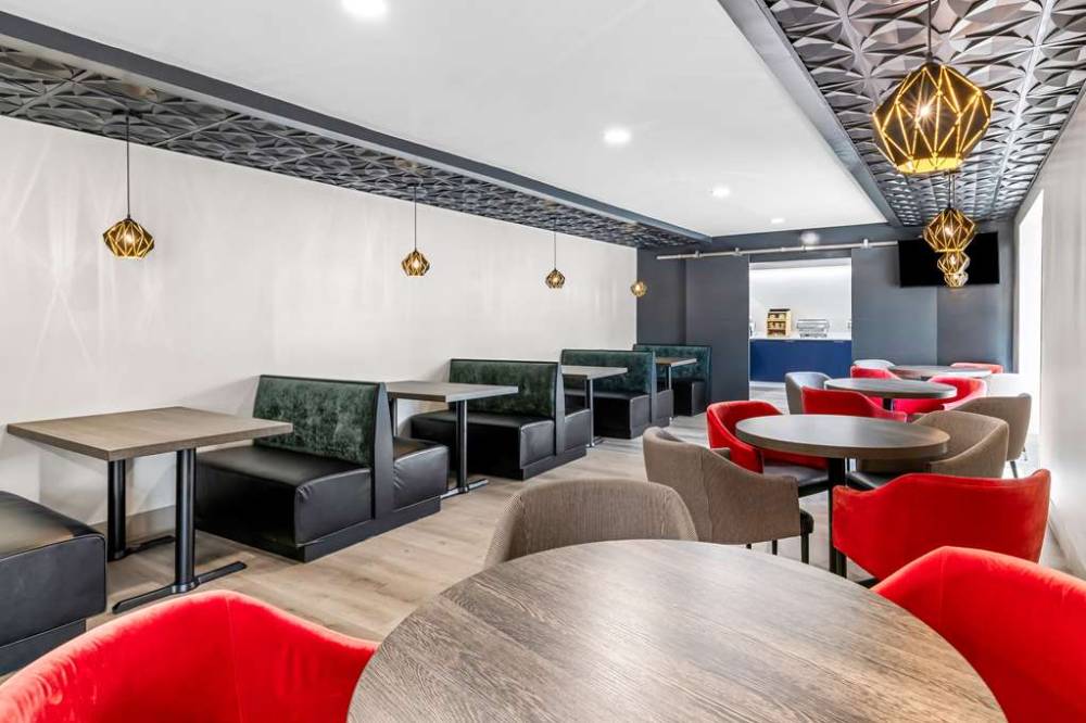 Best Western Buffalo Inn & Suites 5