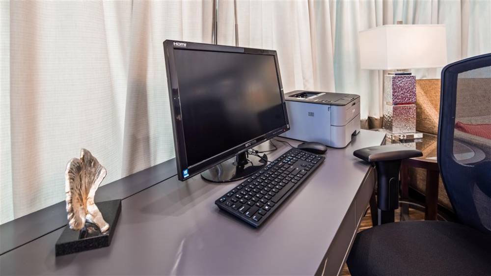 Best Western Center Inn 4