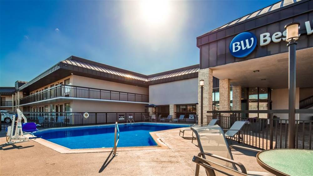 Best Western Center Inn 2