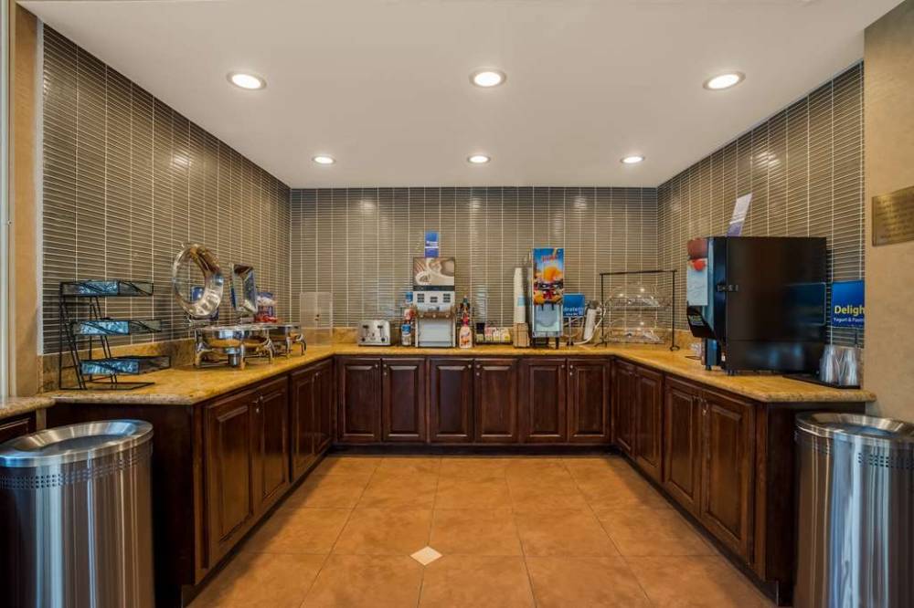 Best Western Diamond Bar Hotel & Suites 7