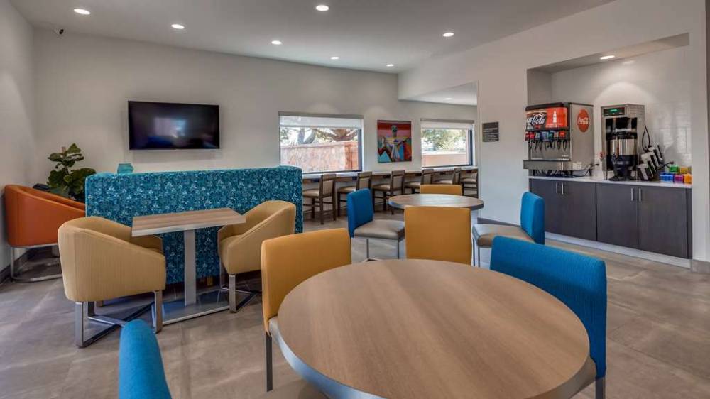 Best Western El Paso Airport Entrada Hotel 8
