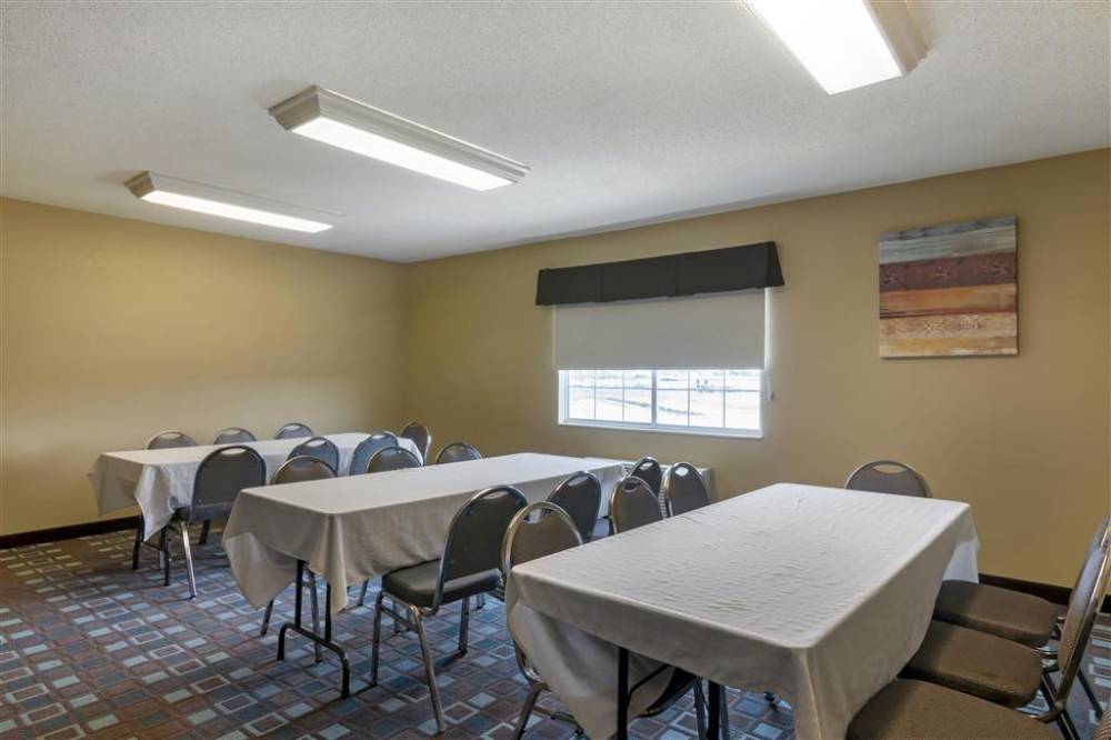 Best Western Governors Inn & Suites 2