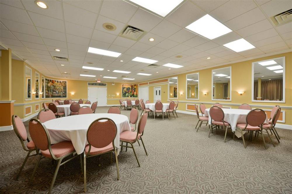 Best Western Green Bay Inn Conference Center 3