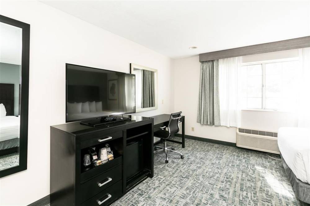 Best Western Inn & Suites San Diego â Zoo/seaworld Area 7