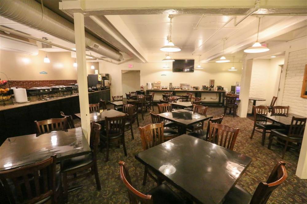 Best Western Merry Manor Inn 10