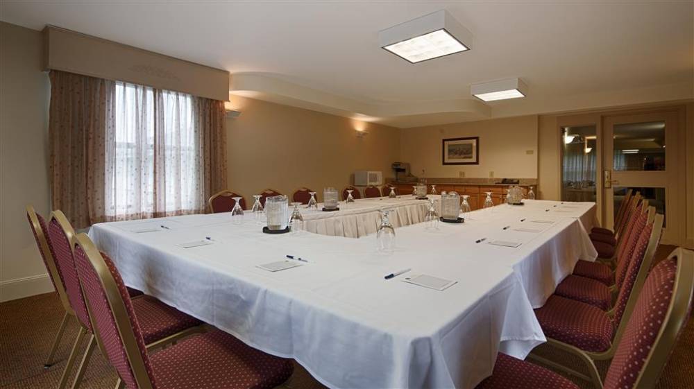Best Western Merry Manor Inn 3