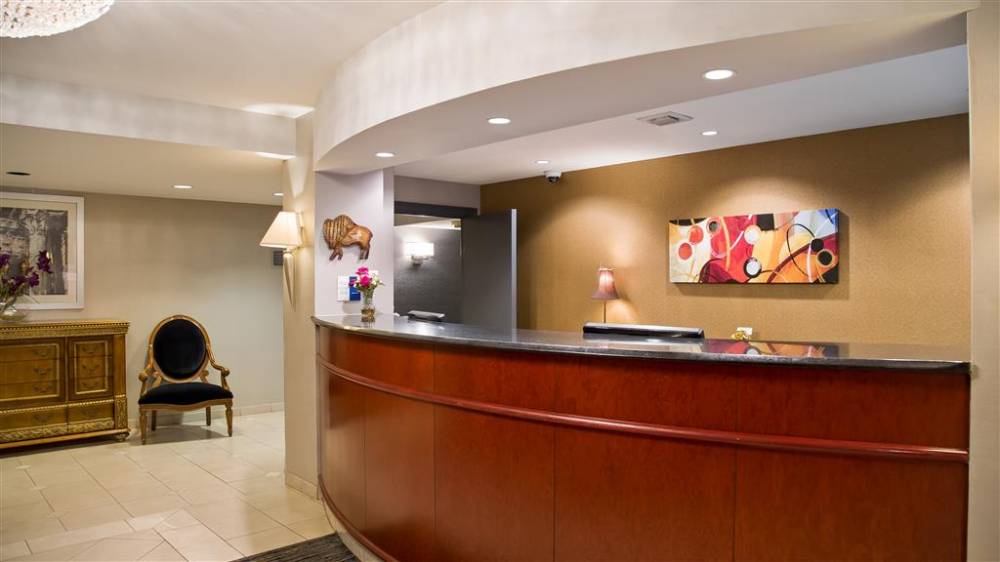 Best Western On The Avenue 2