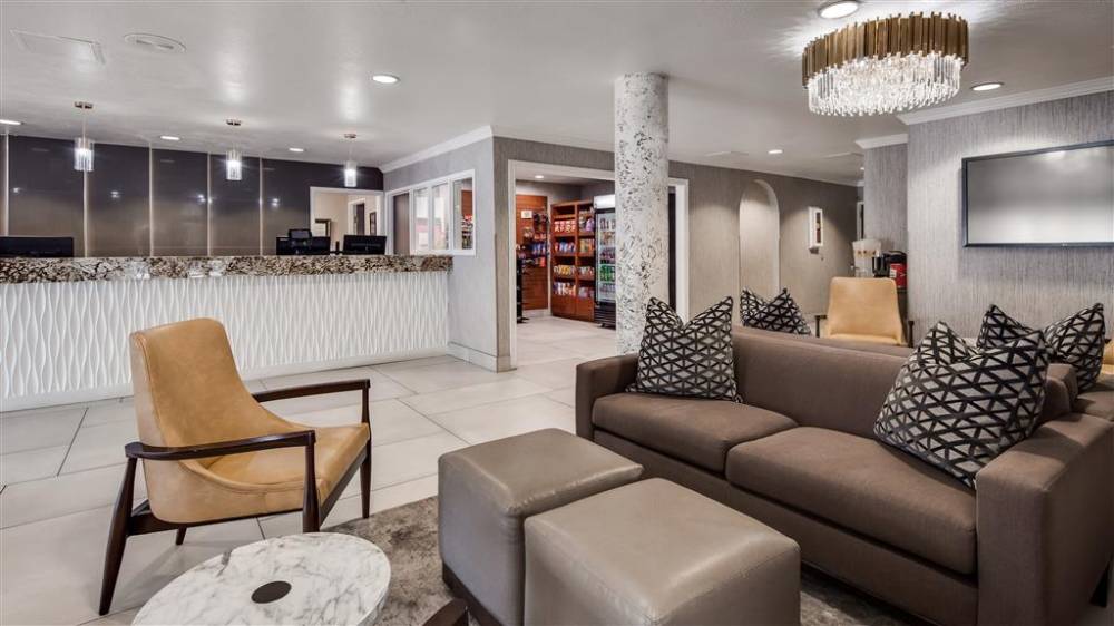 Best Western Plus Abbey Inn 5