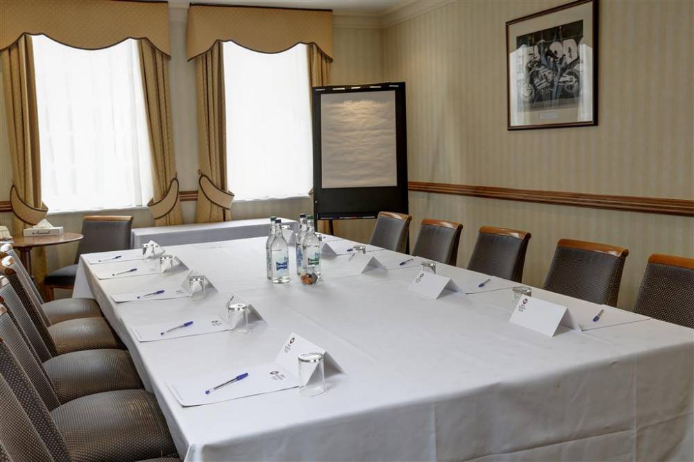 Best Western Plus Birmingham Nec Meriden Manor Hotel 2