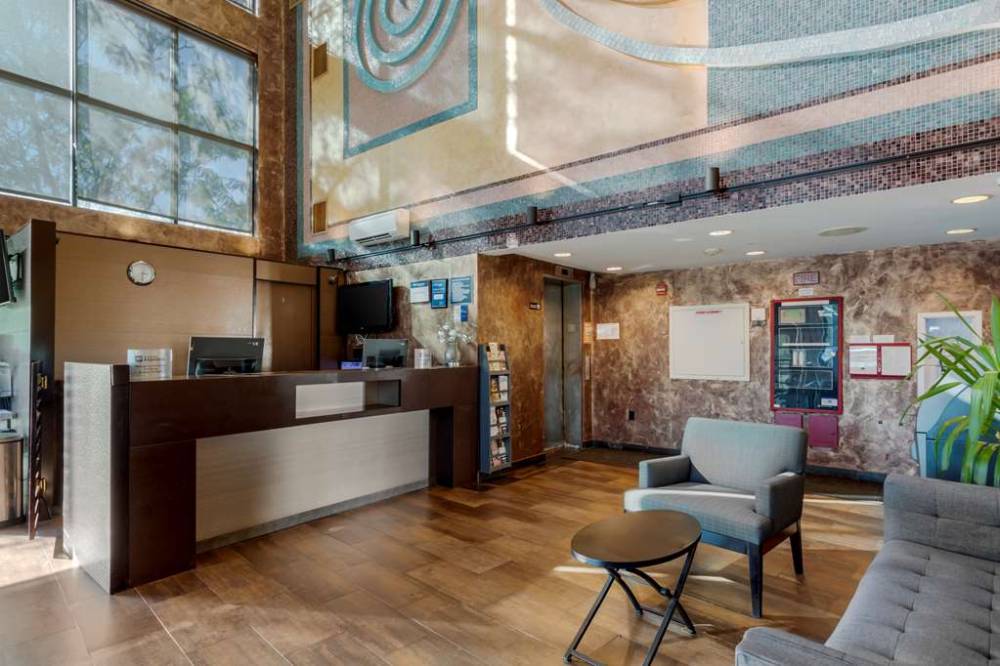Best Western Plus Brooklyn Bay Hotel 3